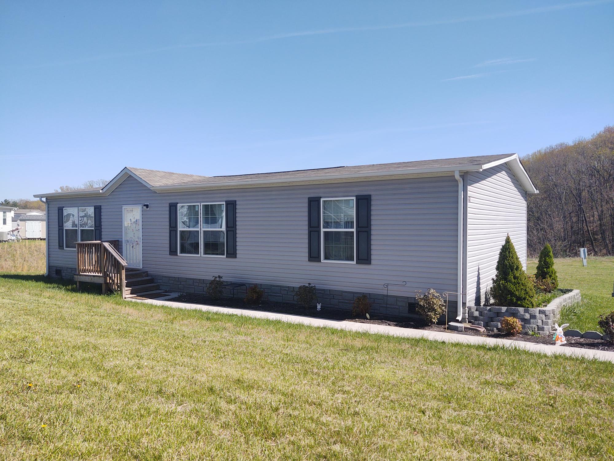 Homes Augusta Woods Mobile Homes in Staunton VAAugusta Woods